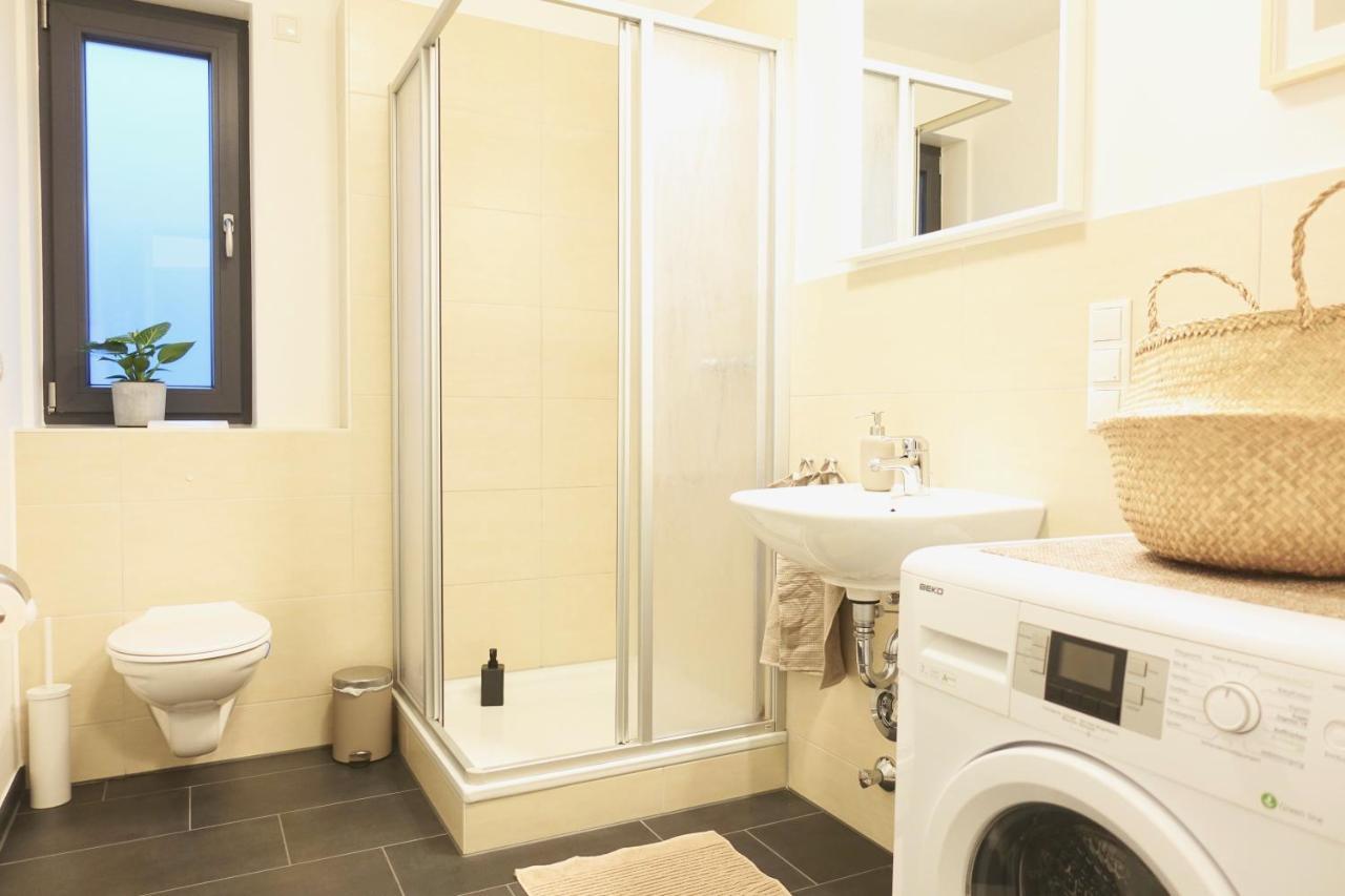 Modernes Apartment, Stadtnah, Stellplatz, Naehe Mosel Koblenz  Luaran gambar
