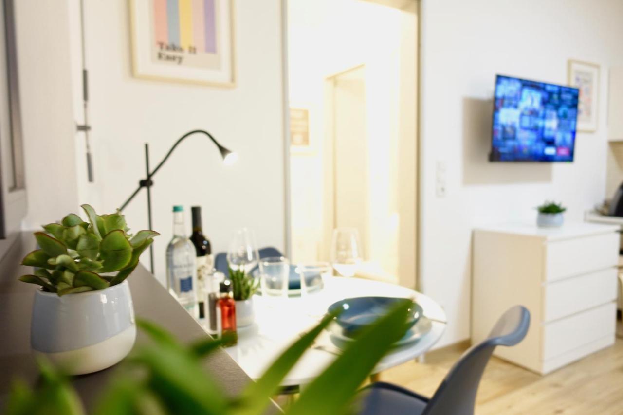 Modernes Apartment, Stadtnah, Stellplatz, Naehe Mosel Koblenz  Luaran gambar